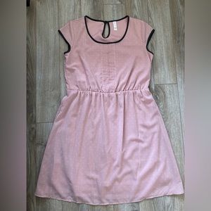 Xhilaration dusk pink capped sleeve dress